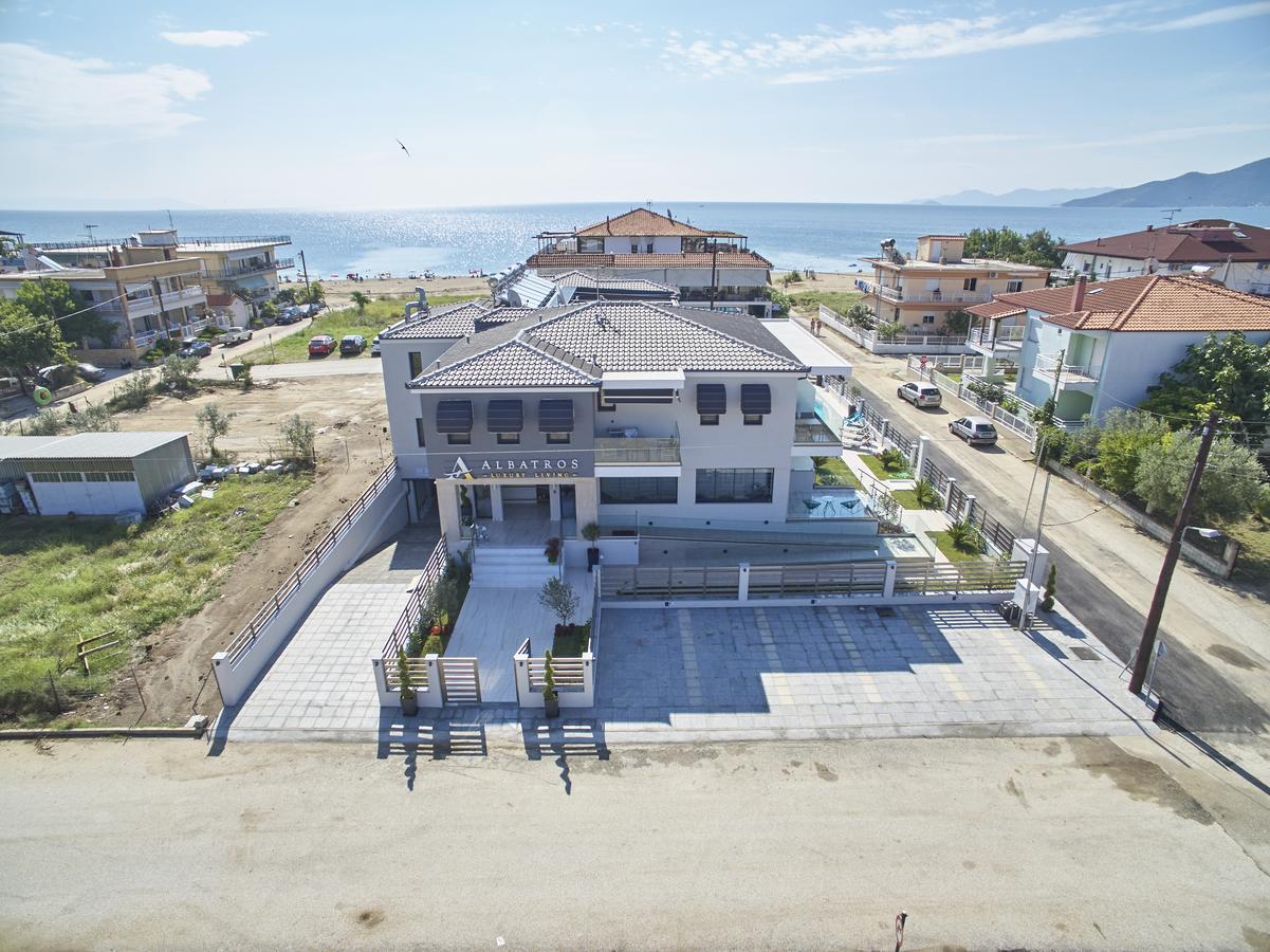 Albatros Suites Vrasná Exterior foto